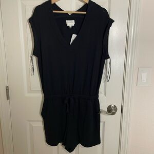 Lou & Grey Black V-Neck Romper